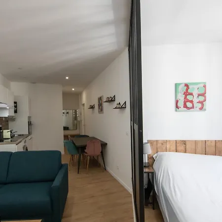 L'arty - Tres Joli Moderne Place Valmy Lyon