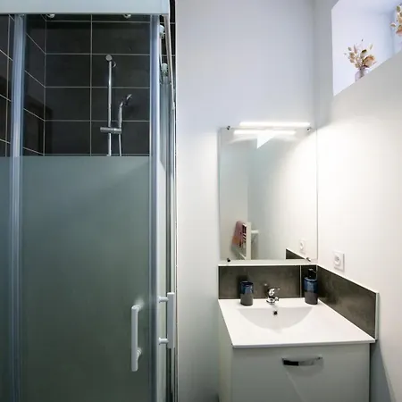 L'arty - Tres Joli Moderne Place Valmy 아파트